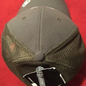 Nike Accessories - Nike Khaki Golf Hat FlexFit Adult Unisex Nike Accessories - Nike Khaki Golf Hat FlexFit Adult Unisex